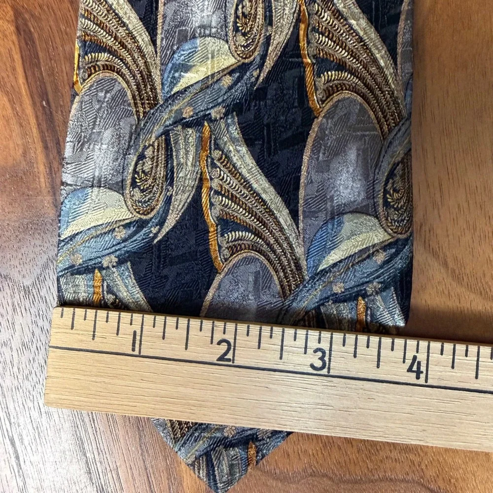 Ermenegildo Zegna Silk Necktie Mens Designer Abstract Art Luxury Elegant